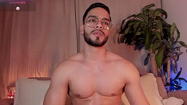 Snapshot of Josseph1_ chatting on 11-14-25, 01:48 Josseph1 online show from 11-14-25, 01:48