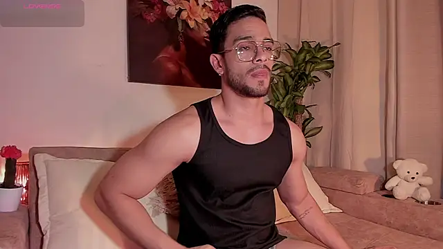 Snapshot of Josseph1_ chatting on 11-25-25, 01:49 Josseph1 online show from 11-25-25, 01:49