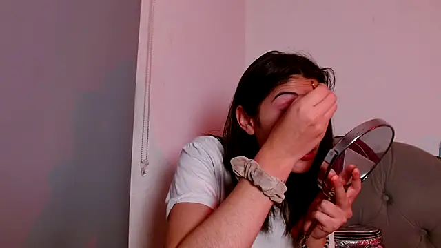 Snapshot of Red-moon1 chatting on 12-03-25, 06:43 Red-moon1 online show from 12-03-25, 06:43