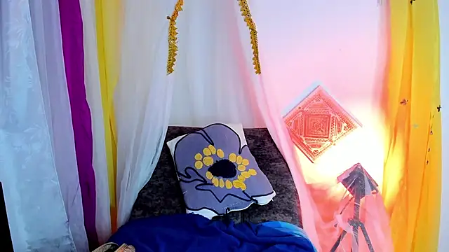 sophiaamethystt online show from 11-13-25, 04:39