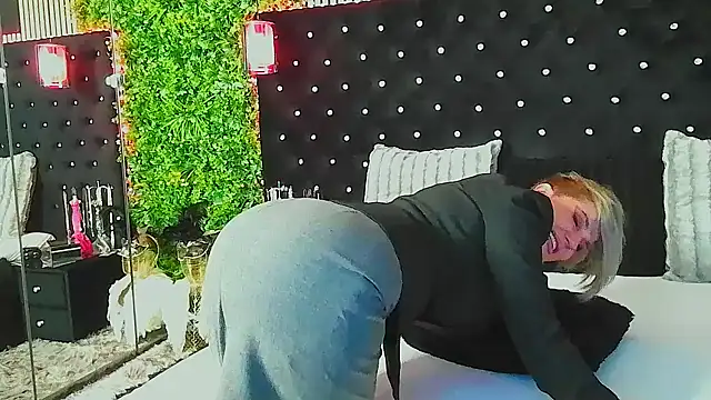 InannaStar online show from 03-10-26, 10:42