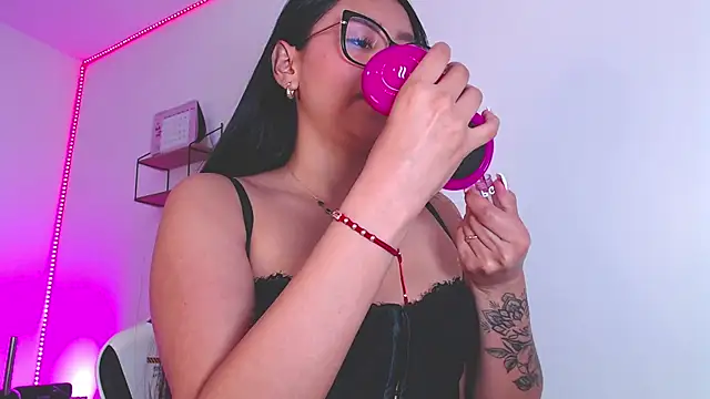 Snapshot of sweeet_amy chatting on 09-17-25, 03:03 sweeet amy online show from 09-17-25, 03:03