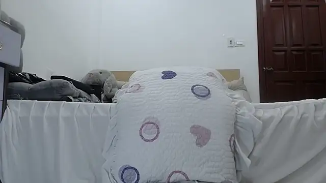 Snapshot of Sarah_88 chatting on 01-25-25, 12:06 Sarah 88 online show from 01-25-25, 12:06