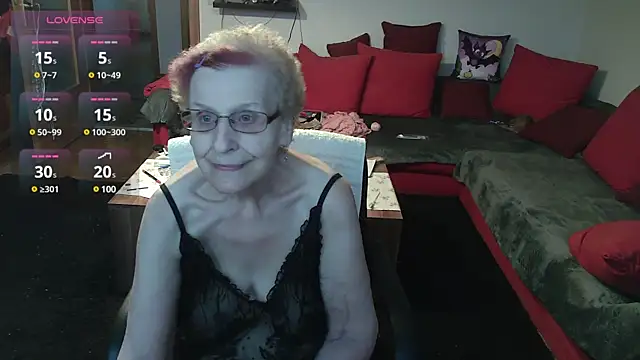 Snapshot of HeisseomaOriginal chatting on 01-17-25, 08:24 HeisseomaOriginal online show from 01-17-25, 08:24