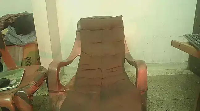 Snapshot of Akhilamolu_the_transsissy chatting on 12-18-24, 08:47 Akhilamolu the transsissy online show from 12-18-24, 08:47