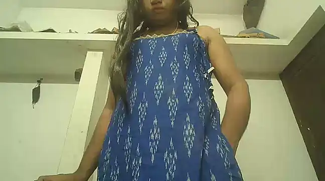 Snapshot of Akhilamolu_the_transsissy chatting on 03-05-25, 06:01 Akhilamolu the transsissy online show from 03-05-25, 06:01