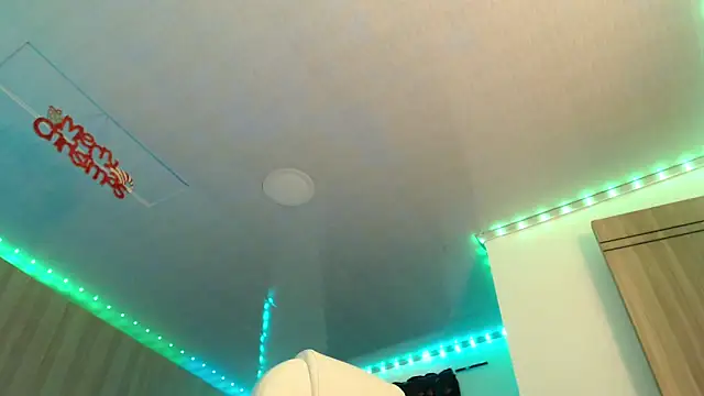 Snapshot of Selene93 chatting on 12-20-24, 11:05 Selene93 online show from 12-20-24, 11:05