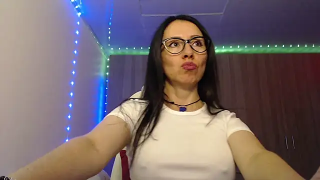 Snapshot of Selene93 chatting on 03-05-25, 05:08 Selene93 online show from 03-05-25, 05:08