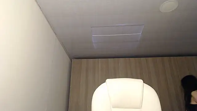 Snapshot of Selene93 chatting on 03-08-25, 04:17 Selene93 online show from 03-08-25, 04:17