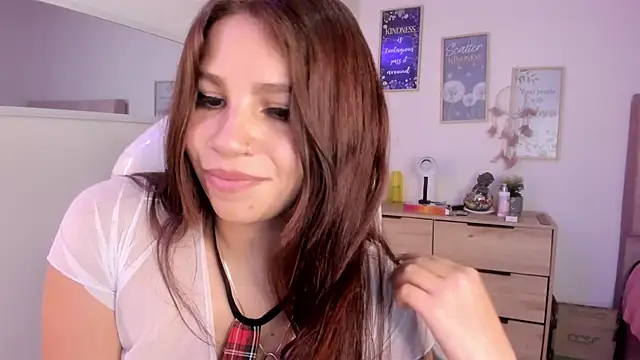 bluee hazell online show from 03-07-25, 05:38