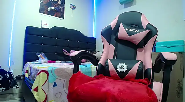 yuliana 19 online show from 03-11-25, 01:23