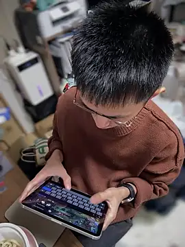 Snapshot of lewdAboyKawaii chatting on 10-21-25, 11:22 lewdAboyKawaii online show from 10-21-25, 11:22