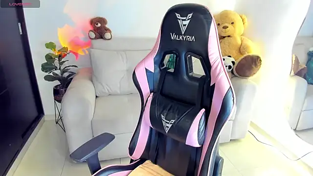 eval lee18 online show from 10-06-25, 03:15