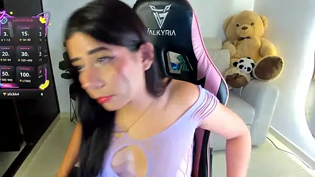 eval lee18 online show from 10-07-25, 03:04