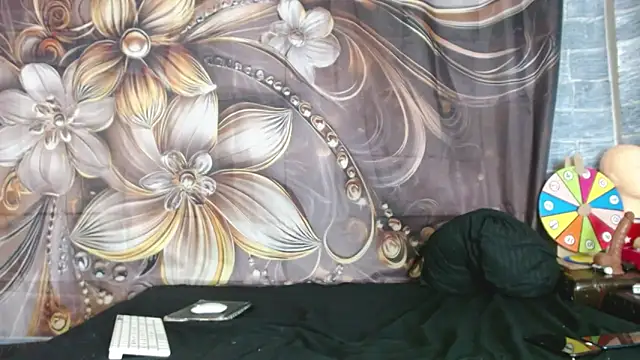 sweet Allys online show from 12-21-25, 11:12