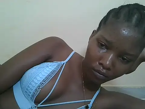 Snapshot of sexyjanett chatting on 05-06-26, 05:03 sexyjanett online show from 05-06-26, 05:03