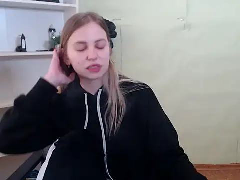 klerkarina online show from 03-18-25, 06:03