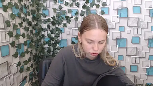 klerkarina online show from 09-21-25, 04:47