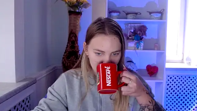 klerkarina online show from 10-10-25, 05:17