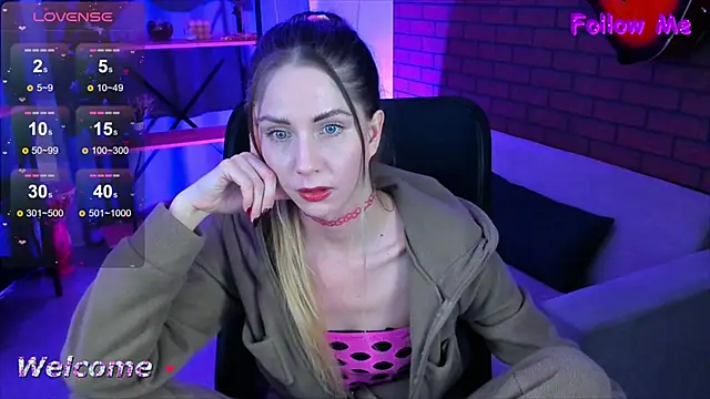 GrayceWild online show from 01-30-25, 02:47