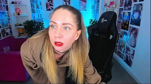 GrayceWild online show from 02-20-25, 05:18