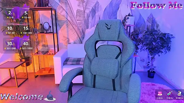 GrayceWild online show from 09-30-25, 02:33