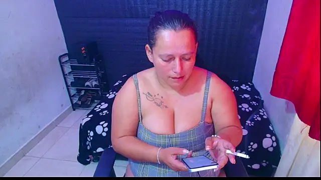 Snapshot of Diana_Lozano chatting on 03-12-25, 01:19 Diana Lozano online show from 03-12-25, 01:19