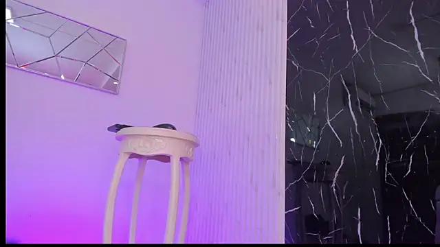 Snapshot of Sophia_Cameron chatting on 11-30-25, 10:36 Sophia Cameron online show from 11-30-25, 10:36