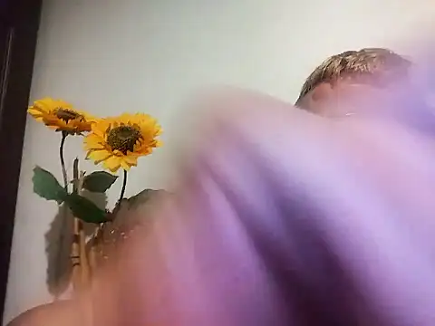 Robertino21cm online show from 10-24-25, 04:31