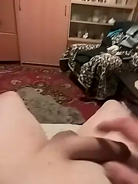 Robertino21cm online show from 12-15-25, 09:41