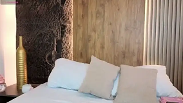 Snapshot of abby_miller26 chatting on 10-31-25, 12:28 abby miller26 online show from 10-31-25, 12:28