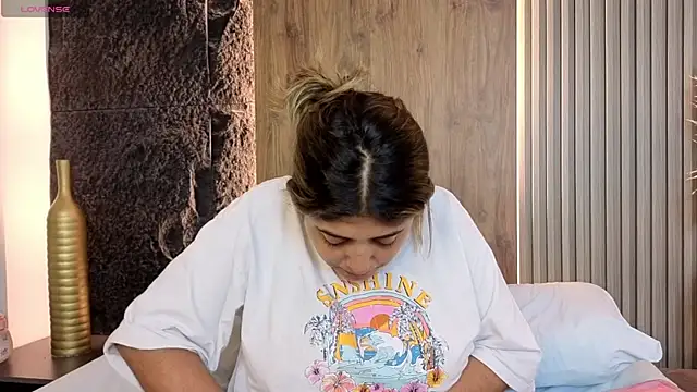 Snapshot of abby_miller26 chatting on 11-03-25, 12:17 abby miller26 online show from 11-03-25, 12:17