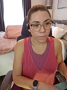 Ellie-L-Elizabeth online show from 12-04-24, 05:33