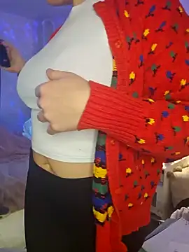 Ellie-L-Elizabeth online show from 12-18-24, 04:17