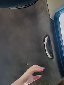 Snapshot of lunablossom_ chatting on 10-12-25, 08:30 lunablossom  online show from 10-12-25, 08:30