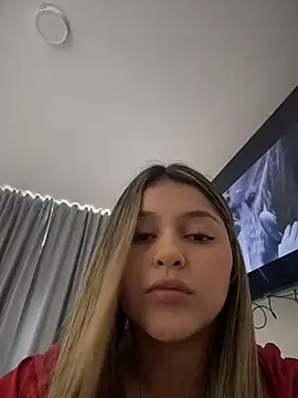 lunablossom  online show from 02-14-26, 08:16