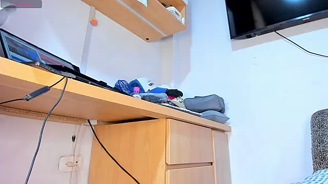 MikeMiller2 online show from 09-30-25, 06:18