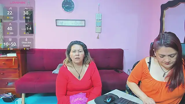 lesbiancuple online show from 10-24-25, 01:40