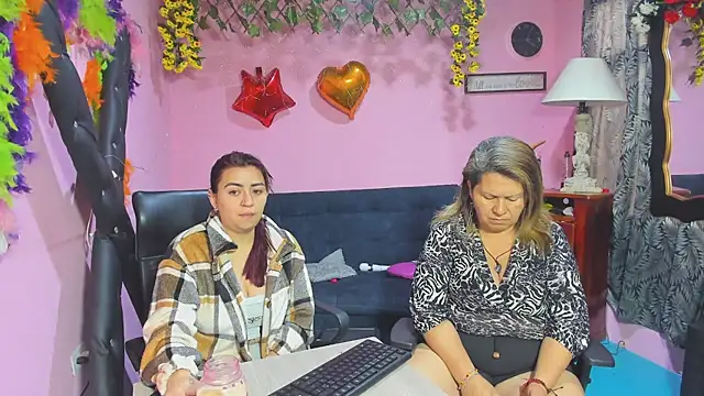 lesbiancuple online show from 03-02-26, 11:50