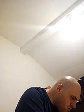 mario890605 online show from 03-11-25, 12:11