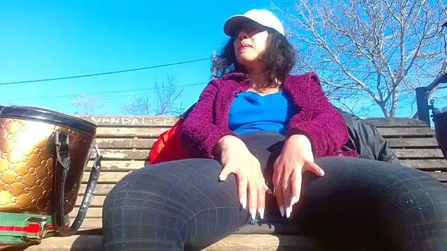 SquirtyMellissaLabia online show from 03-06-25, 07:25