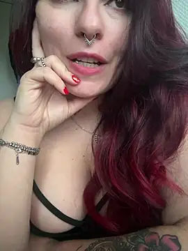 LunaMoongirl online show from 12-19-24, 03:41