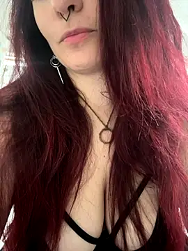 LunaMoongirl online show from 10-20-25, 01:11