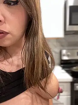 AriannaPena online show from 02-27-25, 05:24