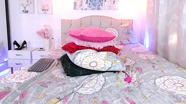 Snapshot of Dulce_Morrys chatting on 03-04-25, 09:00 Dulce Morrys online show from 03-04-25, 09:00