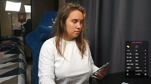 Snapshot of Sandra_SW_ chatting on 10-15-25, 06:46 Sandra SW online show from 10-15-25, 06:46