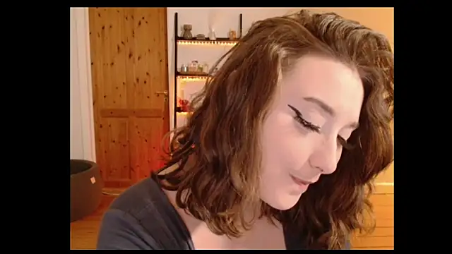 NaughtyRapunzel7 online show from 12-28-24, 10:23