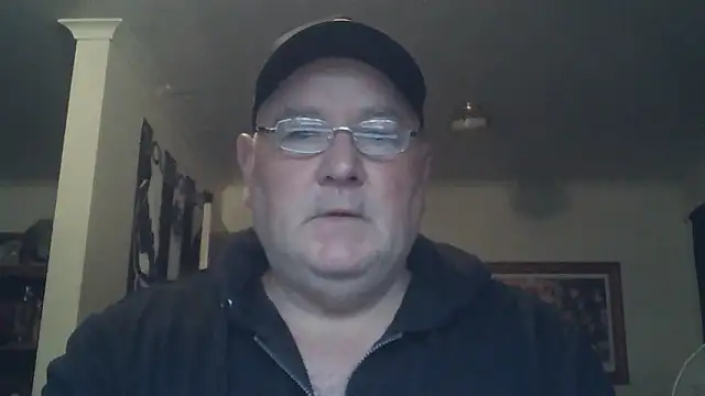 Snapshot of HOTANAL chatting on 10-21-25, 10:54 HOTANAL online show from 10-21-25, 10:54