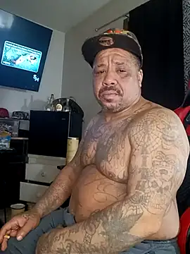 yellowwetfox online show from 12-27-24, 01:32