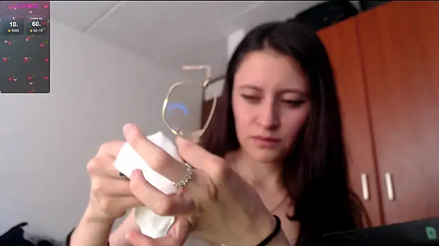 Juls winter  online show from 12-26-24, 03:42